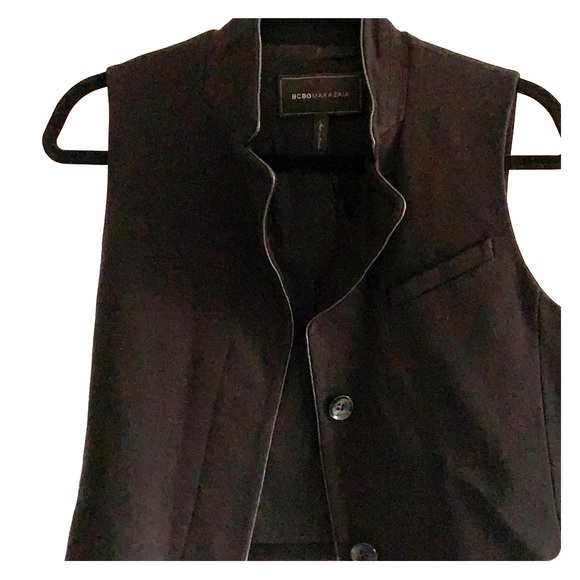 BCBG Vest with faux leather trim - Picture 1 of 4